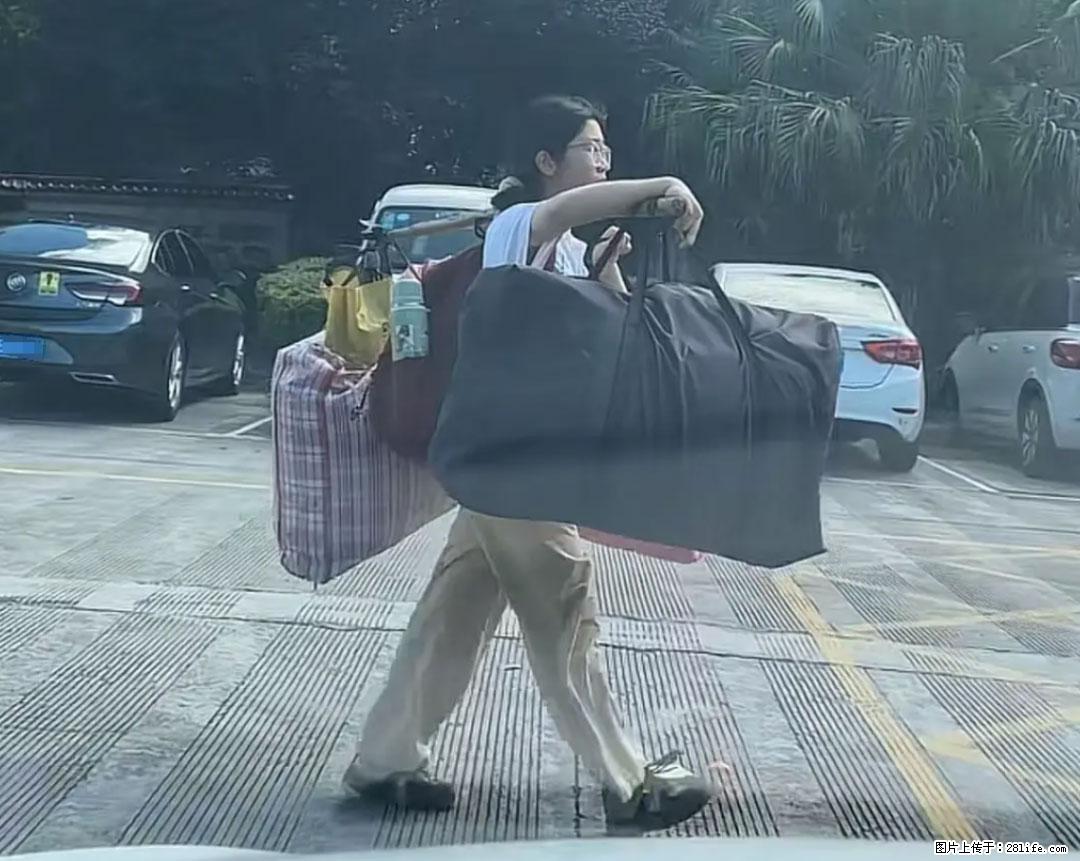全网追的“扁担女孩”，找了一份暑假工，时薪12元 - 阜新生活资讯 - 阜新28生活网 fx.28life.net